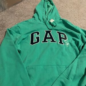 NWT Women’s large GAP hoodie